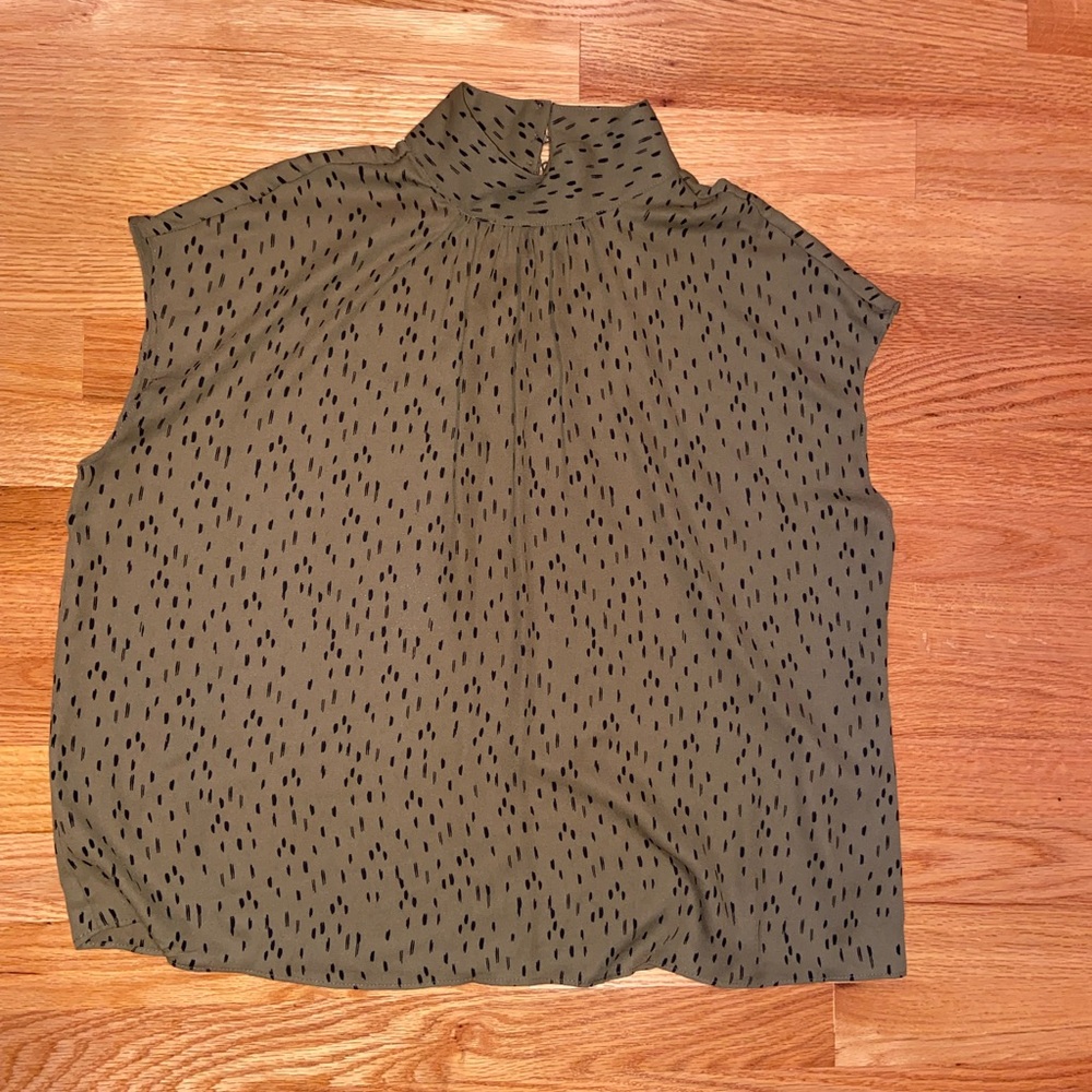 Mock neck tank  Dark Brown/Green Work Top with eyelet/loop buttons
